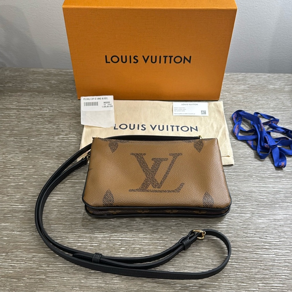 Authentic LOUIS VUITTON Reverse Mongram Giant Double Zip Pochette